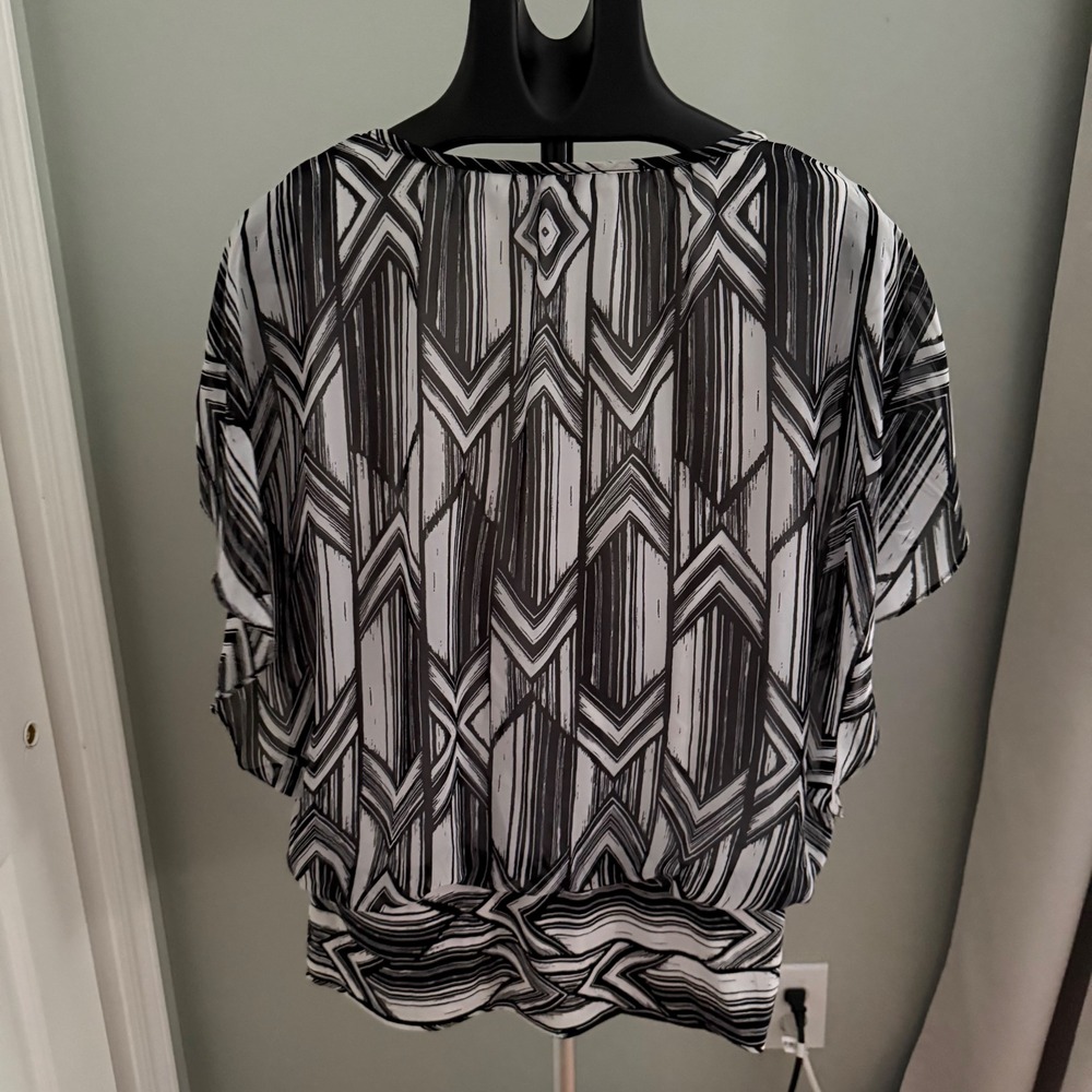 Style & Co Woman Abstract Geometric Blouson Top Plus 1X Y2k Dolman Boho - Picture 2 of 3